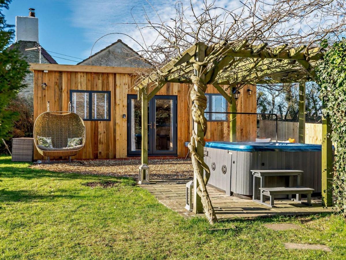 Log Cabin Near Bath Chippenham  Ngoại thất bức ảnh